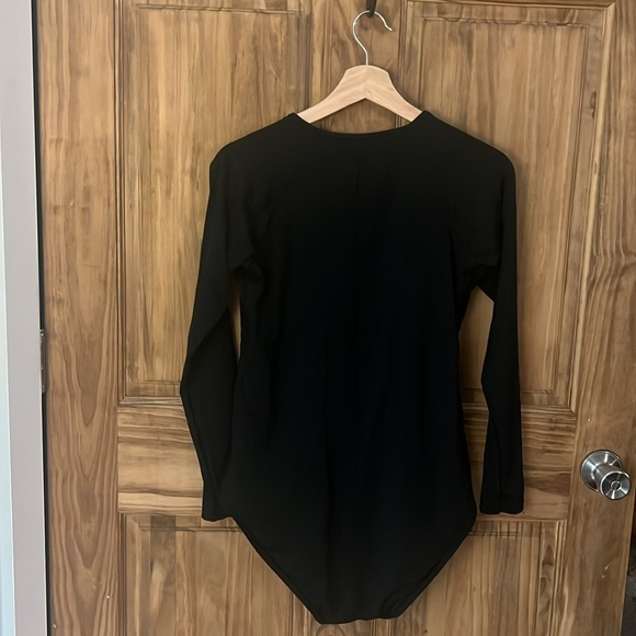 Athleta L black Cortes long sleeve black one piece swimsuit quick dry rashguard - Picture 3 of 3